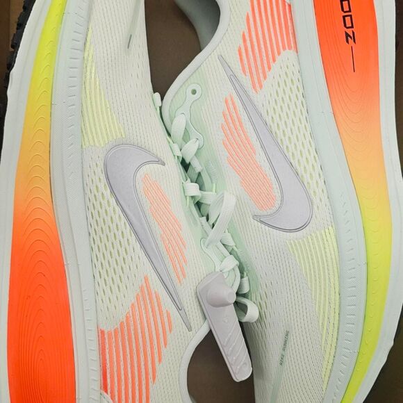 Nike Men's Vomero 18 Rare Colorway sz 12 - Picture 1 of 6